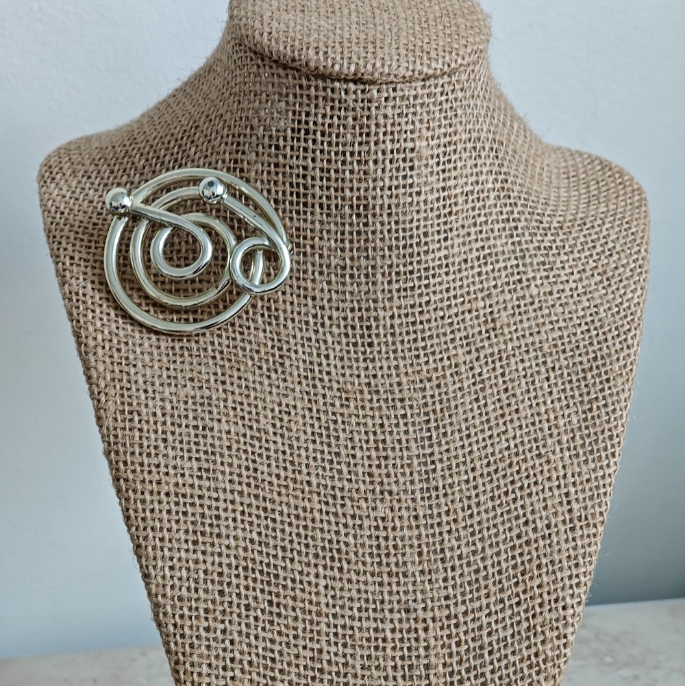 Vintage Sarah Coventry Gold Spiral Brooch